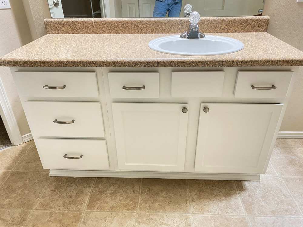 Cabinet painting our work Vanhousing